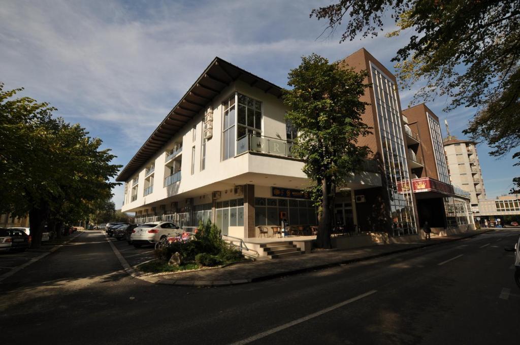 Hotel Royal Spa Banja Koviljača Buitenkant foto